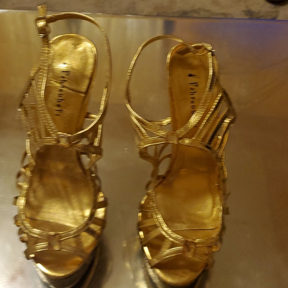 Fahrenheit size 8 beautiful high heels